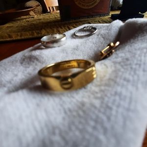 Jewelry bundle three rings One pin